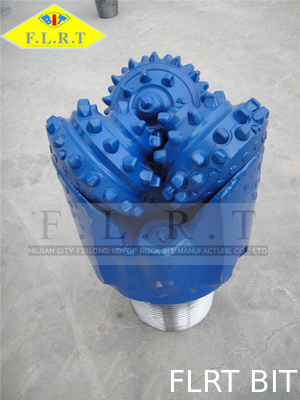 Buon prezzo Blu triconico dello scalpello a rulli del tagliente/TCI di IADC 435 per l'acqua freatica di perforazione in linea